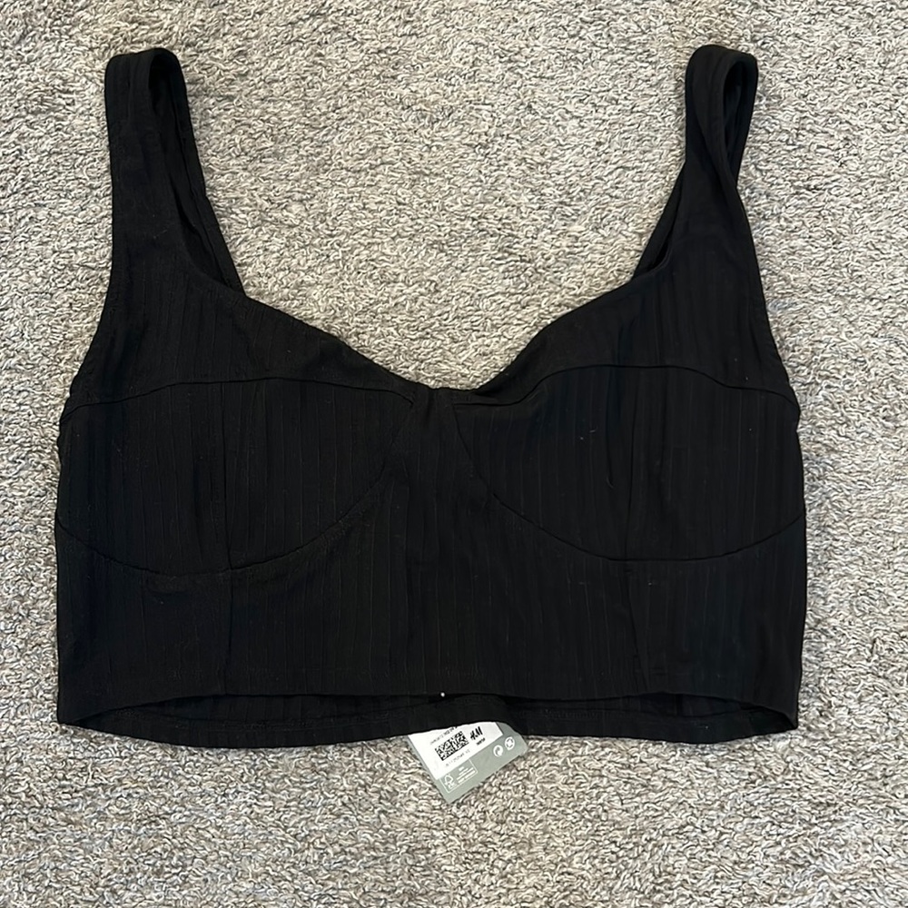 Black ribbed cotton crop top!